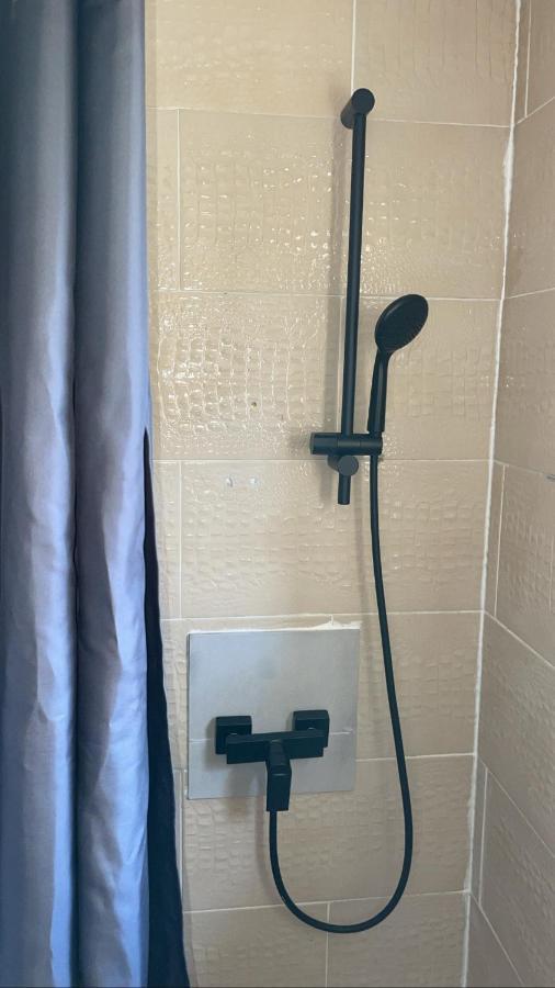 Hotel Nd Five مارسيليا المظهر الخارجي الصورة