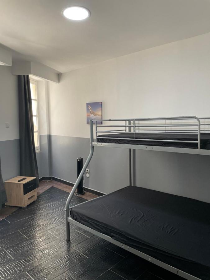 Hotel Nd Five مارسيليا المظهر الخارجي الصورة